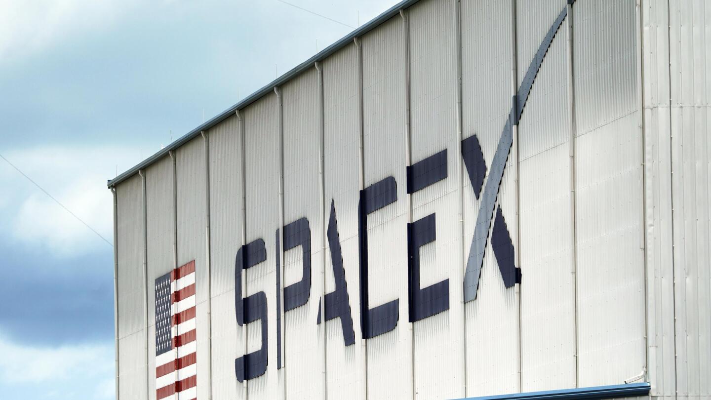 Elon Musk’s SpaceX Under Fire: Former Employee Files A Lawsuit Over Harassment